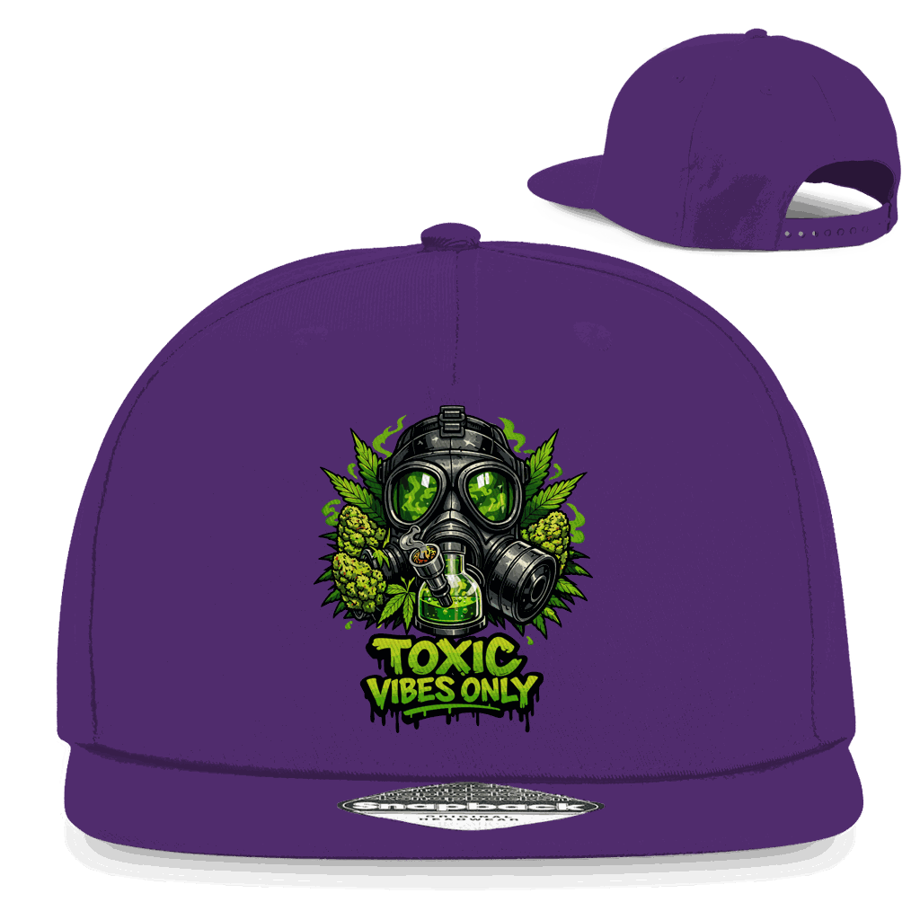 Schwarzes Snapback Rapper Cap mit "Toxic Vibes Only" Aufschrift und flachem Schirm von Division420