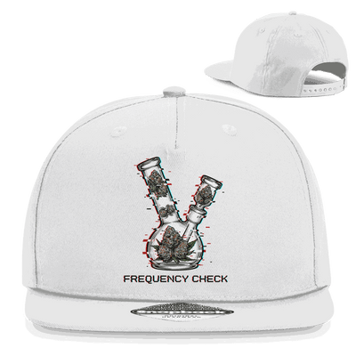 Division420 Snapback Cap Frequency Check in schwarz mit flachem Schirm und Retro-Snapbackverschluss