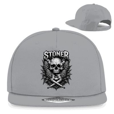 Snapback Rapper Cap mit Stoner Skull Motiv in 5-Panel Design aus Baumwoll-Twill, flachem Schirm und Snapback-Verschluss von Division420