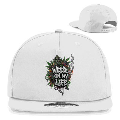 Snapback Cap Division420 mit Weed on my Life Schriftzug, klassische 5-Panel Rapper Cap aus Baumwoll-Twill, flacher Schirm, atmungsaktive Luftlöcher, urbaner Streetwear Style
